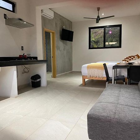 Kavali Hotel Los Ayala Bagian luar foto