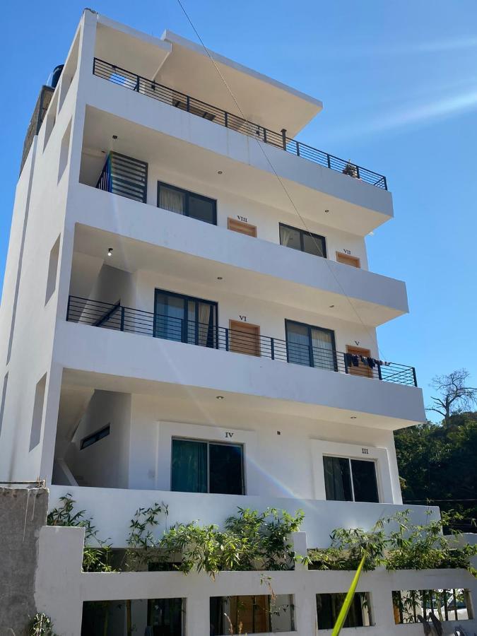 Kavali Hotel Los Ayala Bagian luar foto