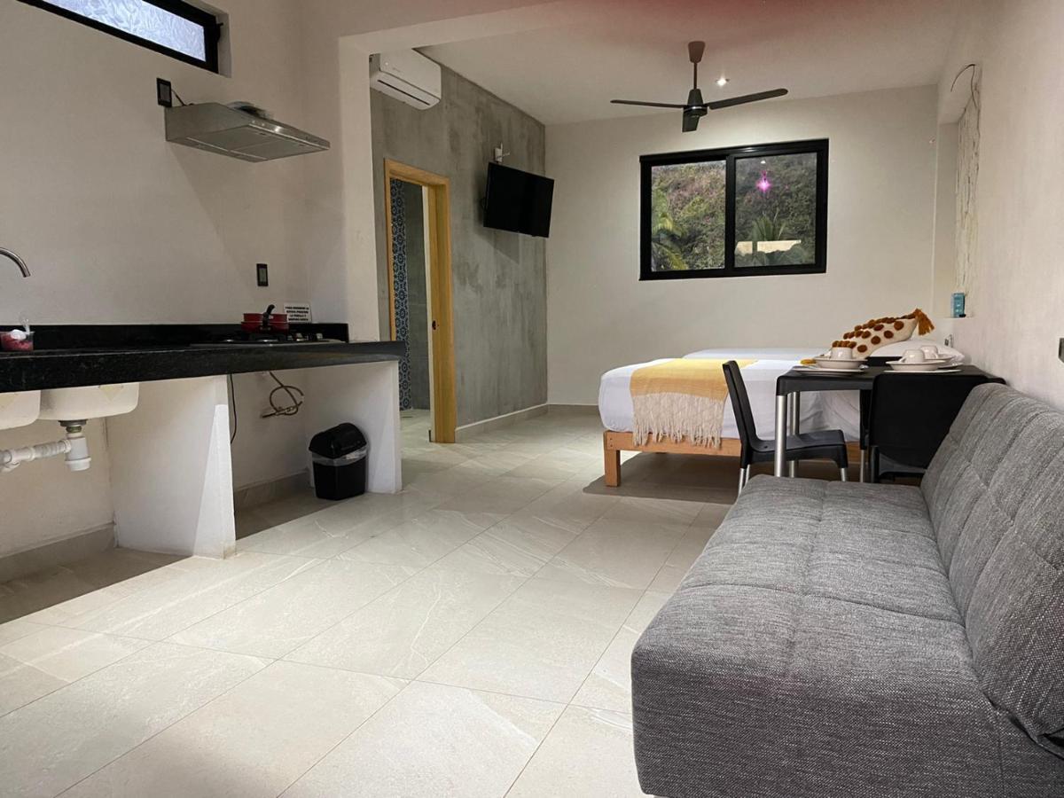 Kavali Hotel Los Ayala Bagian luar foto