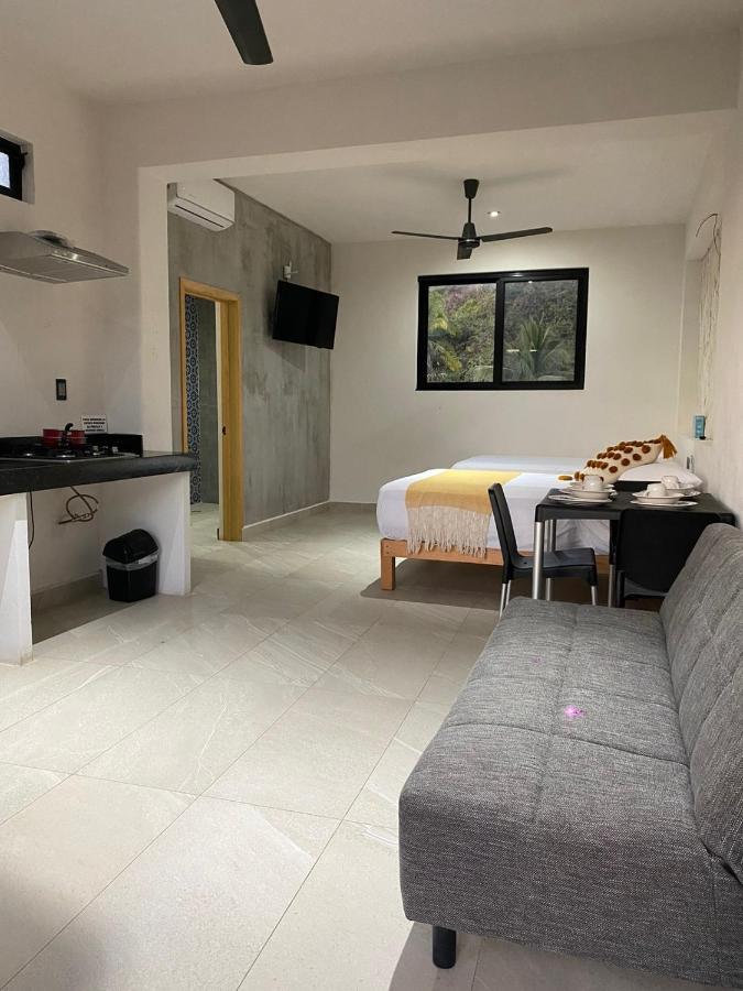 Kavali Hotel Los Ayala Bagian luar foto
