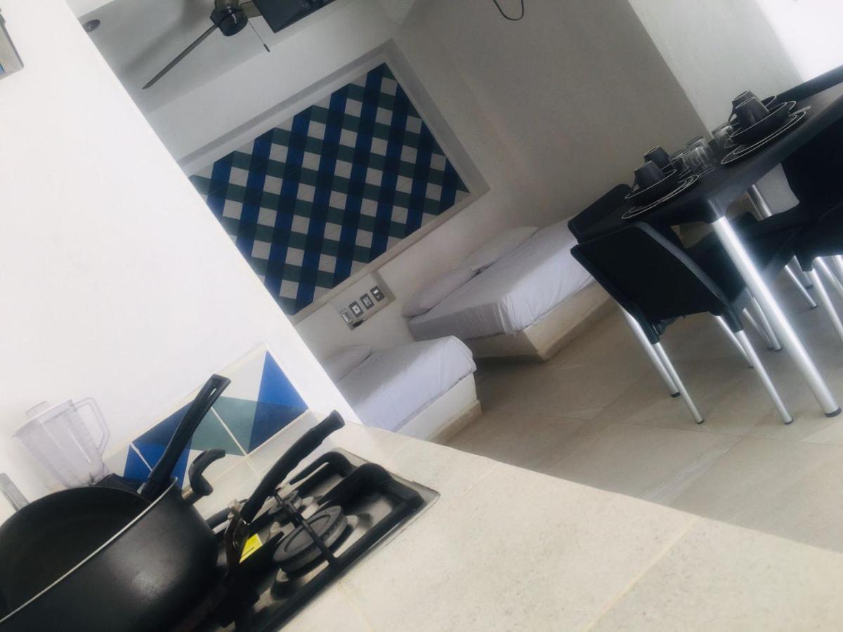 Kavali Hotel Los Ayala Bagian luar foto